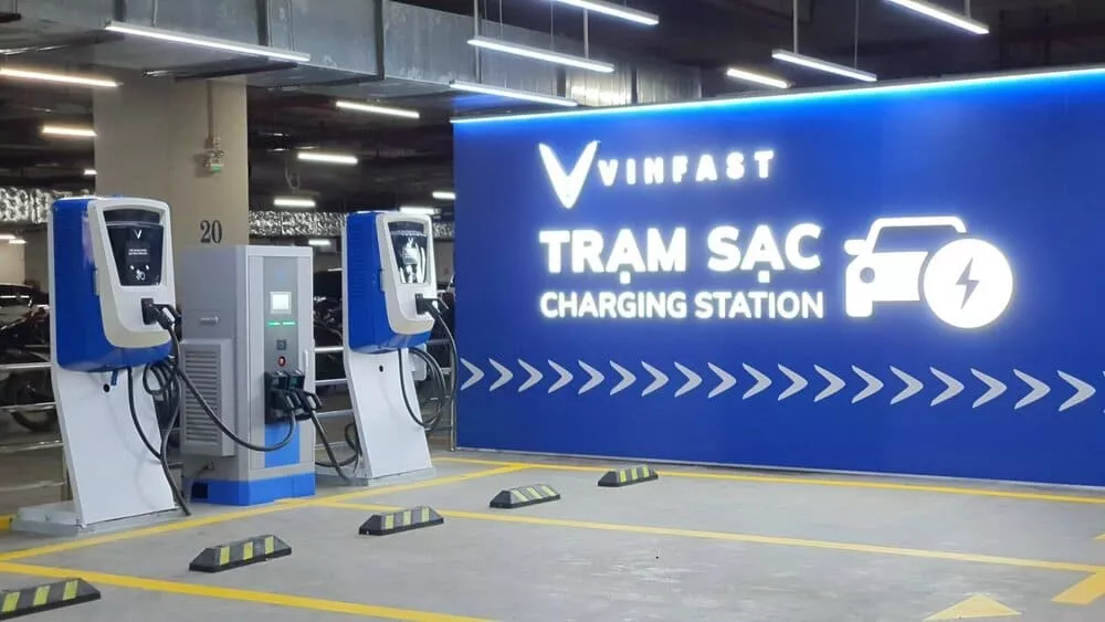 Xe Vinfast VF3 - Trạm Sạc Pin